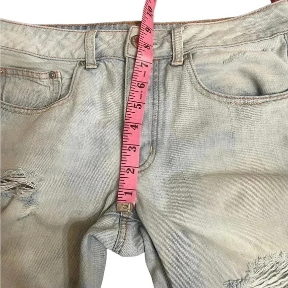 American Eagle Outfitters Women’s Boy Crop Light Washed Button Fly Jeans size 6 - Picture 8 of 13